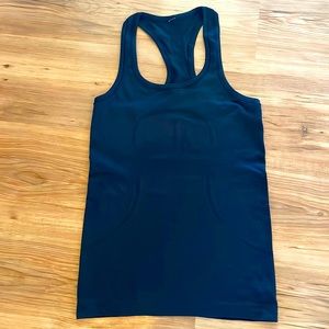 Black Lululemon racer back tank top